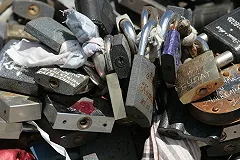 Молодожены из Уэльса решили развестись прямо на свадьбе