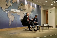 Порошенко заявил о «горячей российской агрессии» на Украине