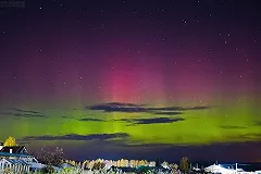 Уралец запечатлел редкое для Свердловской области полярное сияние