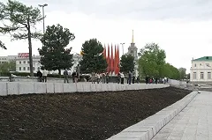 Госохрана разрешила установить Краснознаменную группу на площади Первой пятилетки