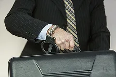 Штрафы взяточникам предложили заменить на полную конфискацию