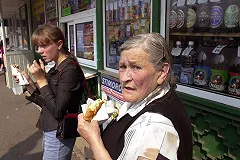 С Уралмаша и Эльмаша вывезли нелегальные киоски, которые воровали электричество