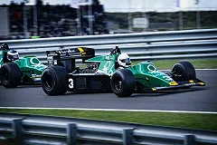 Новым российским пилотом «Формулы 1» из команды Haas стал сын владельца «Уралхима»