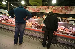 У Куйвашева требуют объяснений по поводу скачка цен на продукты