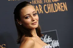 Пассия Брэда Питта младше его на 32 года