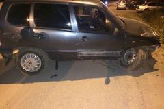 Мертвецки пьяная женщина с ребенком в машине совершила аварию в Карпинске