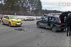 «Яндекс такси» попал в ДТП в Екатеринбурге