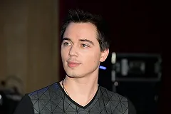 Родиона Газманова раскритиковали за медаль участника военной операции в Сирии