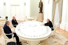 СМИ: К Пашиняну и Алиеву перед встречей с Путиным прилетали медики из России