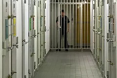 Хоккеиста Войнова отправили в иммиграционную тюрьму