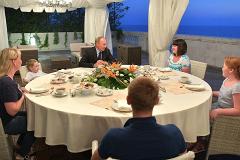 Путин принял в Сочи жительницу Ижевска, которой ранее подарил путевку