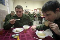 В Екатеринбурге солдаты-контрактники похитили сухого пайка на 330 тысяч рублей