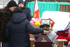 В свердловском городе в один день попрощались с двумя погибшими мобилизованными в ходе СВО