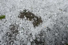 На Вторчермете выпал град