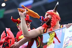 Бельгийские фанаты устроили погромы и массовую драку с полицейскими в Брюсселе