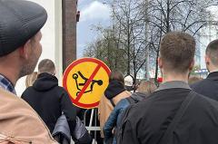 Вице-мэр Екатеринбурга анонсировал запрет кикшеринговых самокатов в центре