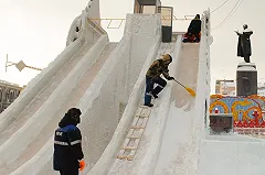 Екатеринбуржцы пришли в ужас от цен в ледовом городке