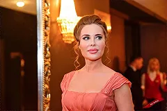 Юлия Михалкова подарит девочкам из многодетных семей платья на выпускной