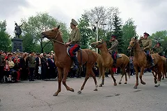 Казаки пообещали наказать виновных в сносе скульптуры Мефистофеля квазиказаков