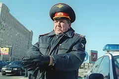 В отношении признавшегося в употреблении пива за рулем чиновника начата проверка