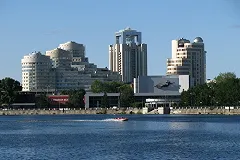 В сквере возле ККТ «Космос» могут построить 33-этажную гостиницу