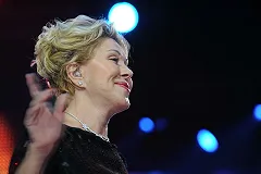 «Аэрофлот» объяснил инцидент с Успенской на борту самолета