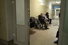 «Больно-больно-больно». Уральский режиссер рассказал о потере от ковида близких людей