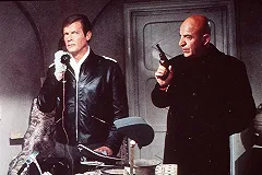 Умер сыгравший Джеймса Бонда актер Роджер Мур