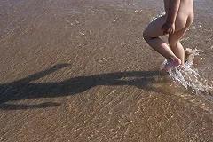 Жительница Шали из ревности выложила в соцсети снимки голой сестры