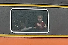 Быть идеальными родителями вредно, доказали ученые