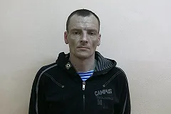 Наркоман попытался задушить женщину в подъезде на окраине Екатеринбурга