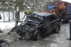 В Свердловской области три человека погибли при столкновении «ВАЗа» и грузовика