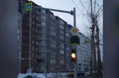 В Екатеринбурге появился опасный светофор, который сломал мозг водителям и пешеходам