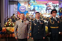 Спасателя, вытащившего из-под завалов Ваню Фокина, наградили высшим знаком МЧС