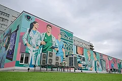 В Екатеринбурге нарисовали самый большой мурал в стране