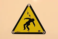 Электромонтера убило током в цехе Богословского алюминиевого завода