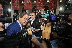 Магазины Екатеринбурга не будут продавать книгу Стоуна о Путине