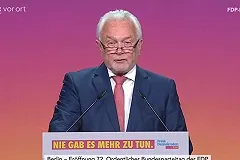 Вице-спикер Бундестага заявил, что запуск «СП-2» позволит и дальше поддерживать Украину