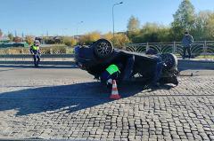 Водитель Mazda 3, перевернувшейся с тремя детьми на Эльмаше, был пьян