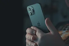 Сотрудникам УГМУ запретили общаться в заблокированных приложениях. Всех переводят в MAX