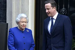 Кэмерон лично извинится перед королевой за бестактность