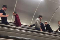 Дагестанцы устроили в метро забег по эскалатору против движения на спор