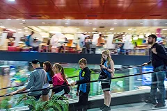 Подростки «подсели» на торговые центры