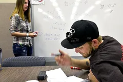 Репетиторы в Москве зарабатывают в 3 раза больше учителей