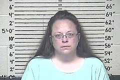 В США арестовали служащую за отказ регистрировать гей-браки