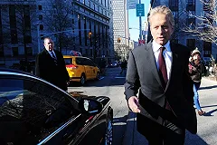 Майкл Дуглас заставлял маленького сына разносить наркотики на вечеринках