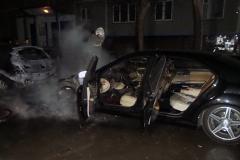 Mercedes и «Ока» сгорели минушей ночью в Екатеринбурге