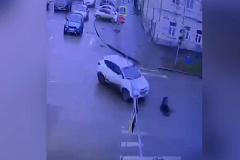 В центре Екатеринбурга Hyundai сбил женщину на пешеходном переходе
