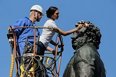 Facebook забанил известного журналиста за стихотворение Пушкина