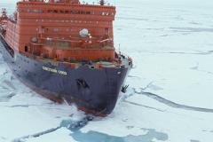 Мантуров заявил о коммерческой выгодности перевозок по Северному морскому пути